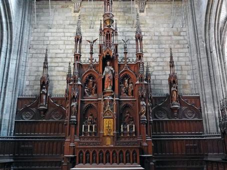 ドバイの礼拝時間の調べ方は？5回のお祈りと時間表の見方を解説